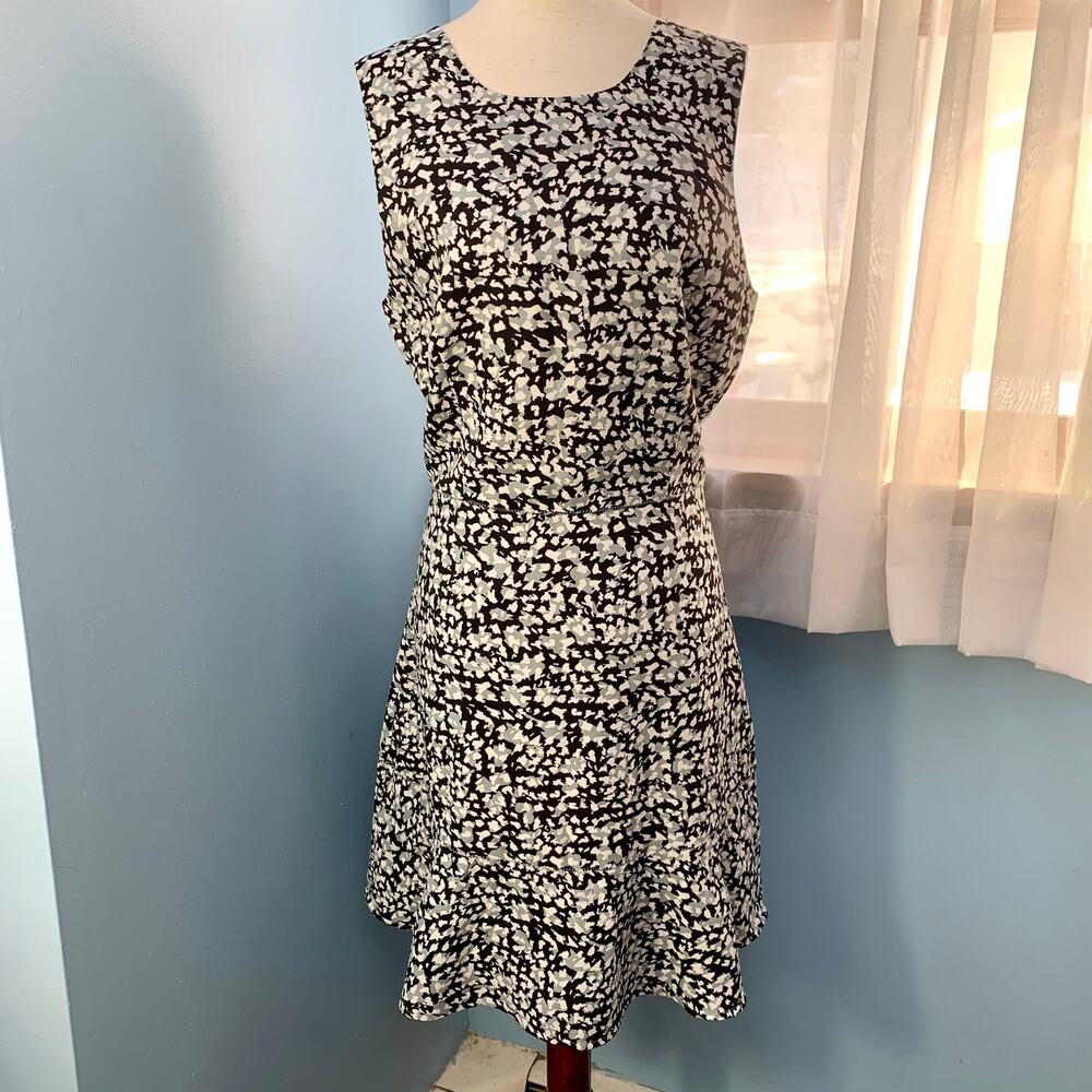 NWT Banana Republic Factory Patterned Fit and Flare Sleeveless Dress Size 12